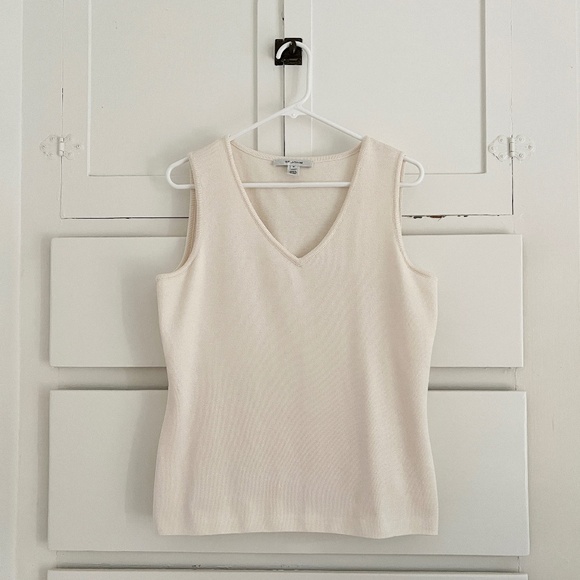St. John Santana Knit V-Neck Tank Top in Cream Size Medium - Picture 1 of 5